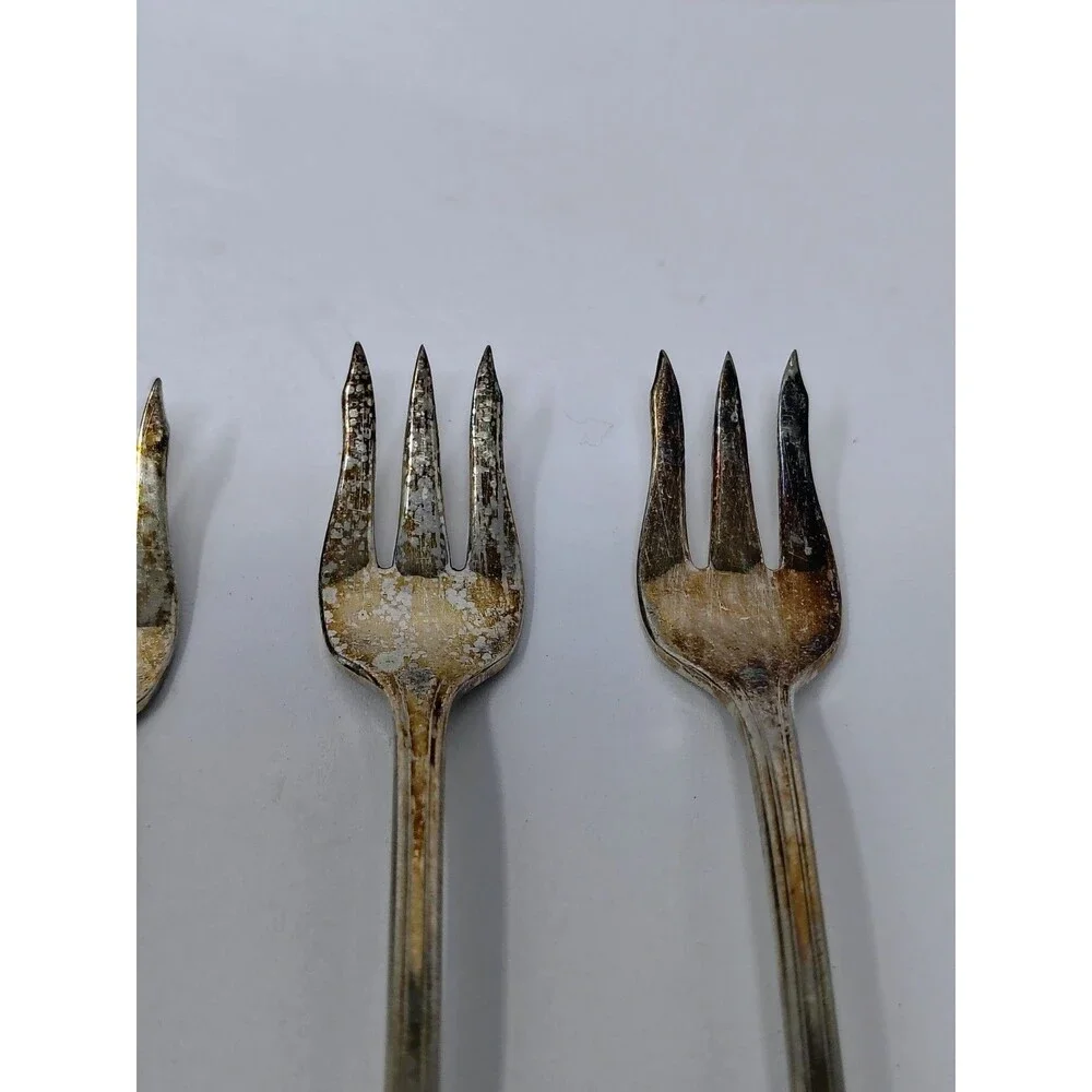 Oneida Rosemary Rockford Silverplate Set Of 9 Cocktail Forks Art Deco MCM
